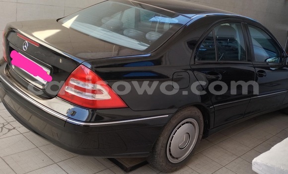 Sayi Na hannu Mercedes-Benz C180 coupe Black Mota in Cotonou a Benin Sayi Na hannu Mercedes-Benz C180 coupe Black Mota in Cotonou a Benin
