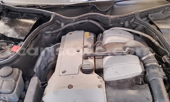 Sayi Na hannu Mercedes-Benz C180 coupe Black Mota in Cotonou a Benin Sayi Na hannu Mercedes-Benz C180 coupe Black Mota in Cotonou a Benin