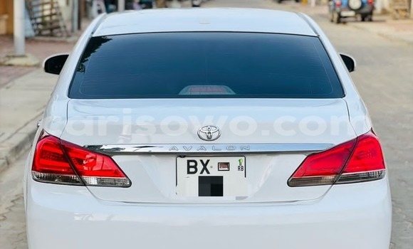 Acheter Occasion Voiture Toyota Avalon Blanc à Cotonou, Benin Acheter Occasion Voiture Toyota Avalon Blanc à Cotonou, Benin
