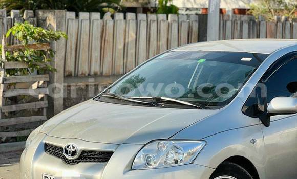 Acheter Occasion Voiture Toyota Auris Blanc à Abomey, Benin