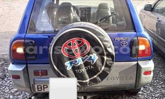 Sayi Na hannu Toyota RAV4 Blue Mota in Cotonou a Benin