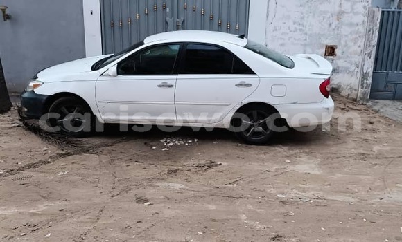 Ra Àlòkù Toyota Camry funfun Ọkọ̀ in Aplahoue ni Couffo Ra Àlòkù Toyota Camry funfun Ọkọ̀ in Aplahoue ni Couffo
