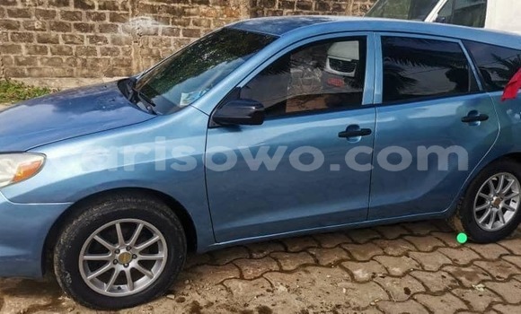 Sayi Na hannu Toyota Matrix Black Mota in Athieme a Mono Sayi Na hannu Toyota Matrix Black Mota in Athieme a Mono