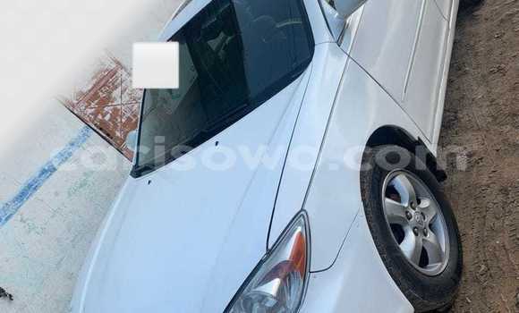 Sayi Na hannu Toyota Camry White Mota in Cotonou a Benin Sayi Na hannu Toyota Camry White Mota in Cotonou a Benin