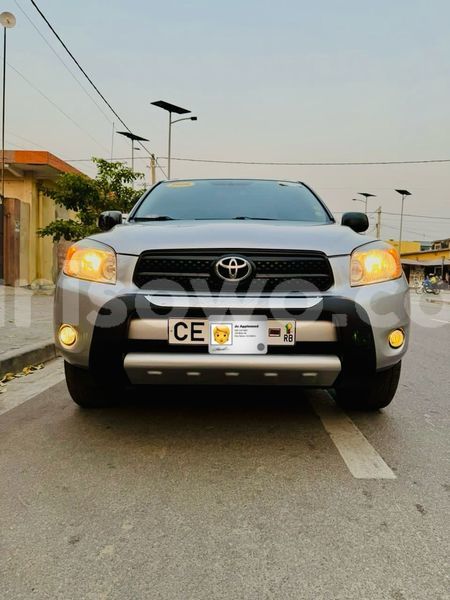 Big with watermark toyota rav4 benin cotonou 18311