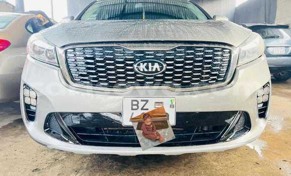 Sayi Na hannu Kia Sorento Azurfa Mota in Cotonou a Benin Sayi Na hannu Kia Sorento Azurfa Mota in Cotonou a Benin