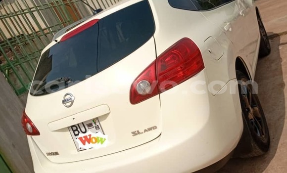 Ra Àlòkù Nissan Rogue funfun Ọkọ̀ in Cotonou ni Benin Ra Àlòkù Nissan Rogue funfun Ọkọ̀ in Cotonou ni Benin