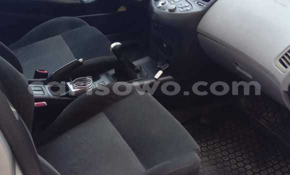 Ra Àlòkù Nissan Rogue funfun Ọkọ̀ in Cotonou ni Benin Ra Àlòkù Nissan Rogue funfun Ọkọ̀ in Cotonou ni Benin