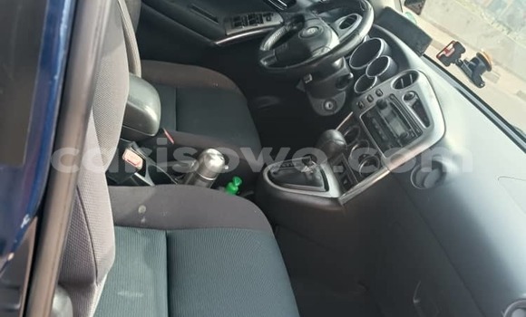 Sayi Na hannu Toyota Matrix Blue Mota in Cotonou a Benin Sayi Na hannu Toyota Matrix Blue Mota in Cotonou a Benin