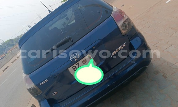 Sayi Na hannu Toyota Matrix Blue Mota in Cotonou a Benin Sayi Na hannu Toyota Matrix Blue Mota in Cotonou a Benin