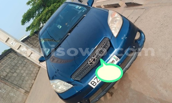 Sayi Na hannu Toyota Matrix Blue Mota in Cotonou a Benin Sayi Na hannu Toyota Matrix Blue Mota in Cotonou a Benin