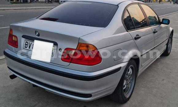 Ra Àlòkù BMW 3–Series Silver Ọkọ̀ in Cotonou ni Benin Ra Àlòkù BMW 3–Series Silver Ọkọ̀ in Cotonou ni Benin