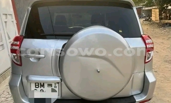 Acheter Occasion Voiture Toyota RAV4 Blanc à Cotonou, Benin Acheter Occasion Voiture Toyota RAV4 Blanc à Cotonou, Benin