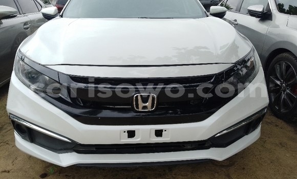 Acheter Occasion Voiture Honda Civic Blanc à Cotonou, Benin