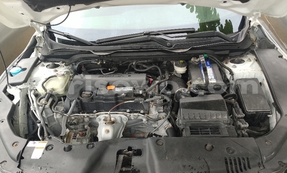 Acheter Occasion Voiture Honda Civic Blanc à Cotonou, Benin Acheter Occasion Voiture Honda Civic Blanc à Cotonou, Benin