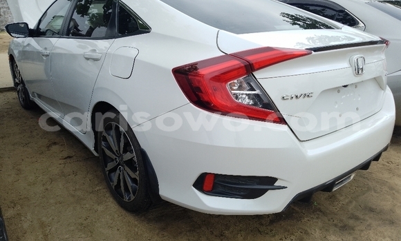 Acheter Occasion Voiture Honda Civic Blanc à Cotonou, Benin Acheter Occasion Voiture Honda Civic Blanc à Cotonou, Benin