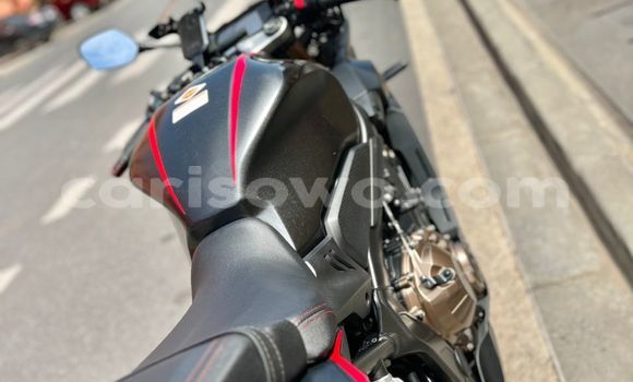 Acheter Neuf Moto Honda CBR Noir à Cotonou, Benin Acheter Neuf Moto Honda CBR Noir à Cotonou, Benin