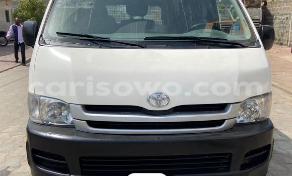 Buy Used Toyota Hiace White Car in Cotonou in Benign
