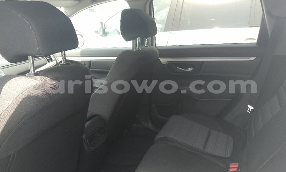 Acheter Import Voiture Honda CR–V Blanc à Cotonou, Benin Acheter Import Voiture Honda CR–V Blanc à Cotonou, Benin