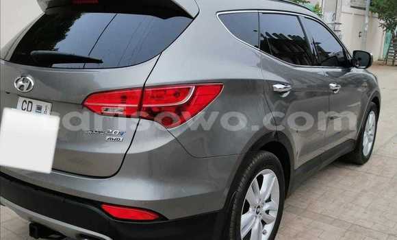 Sayi Na hannu Hyundai Santa Fe Azurfa Mota in Cotonou a Benin Sayi Na hannu Hyundai Santa Fe Azurfa Mota in Cotonou a Benin