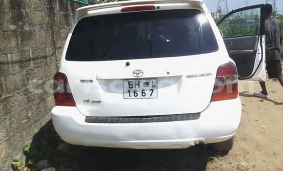 Buy Used Toyota Highlander White Car in Cotonou in Benign Buy Used Toyota Highlander White Car in Cotonou in Benign
