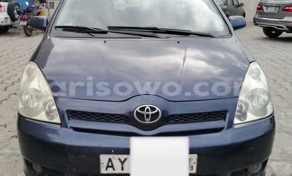 Sayi Na hannu Toyota Corolla Verso Blue Mota in Cotonou a Benin