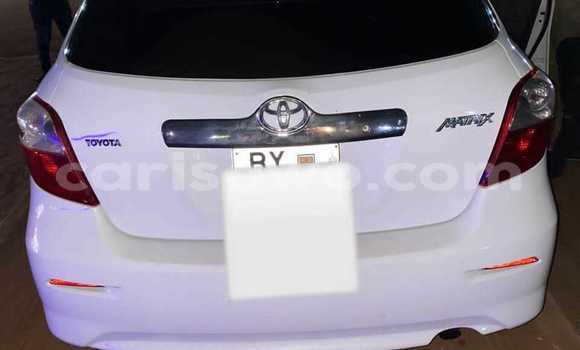Sayi Na hannu Toyota Matrix White Mota in Cotonou a Benin Sayi Na hannu Toyota Matrix White Mota in Cotonou a Benin