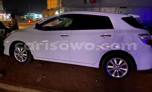 Sayi Na hannu Toyota Matrix White Mota in Cotonou a Benin Sayi Na hannu Toyota Matrix White Mota in Cotonou a Benin