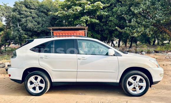 Acheter Occasion Voiture Lexus RX 330 Blanc à Cotonou, Benin Acheter Occasion Voiture Lexus RX 330 Blanc à Cotonou, Benin