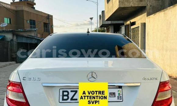 Sayi Na hannu Mercedes-Benz C–Class White Mota in Cotonou a Benin Sayi Na hannu Mercedes-Benz C–Class White Mota in Cotonou a Benin