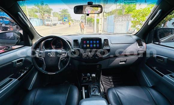 Sayi Na hannu Toyota Hilux Sauran Mota in Cotonou a Benin Sayi Na hannu Toyota Hilux Sauran Mota in Cotonou a Benin