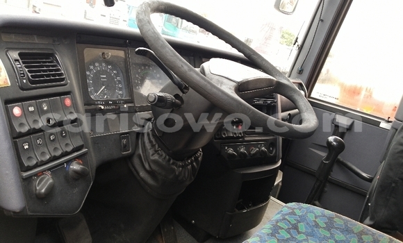 Acheter Occasion Utilitaire Renault Trafic Blanc à Cotonou, Benin Acheter Occasion Utilitaire Renault Trafic Blanc à Cotonou, Benin