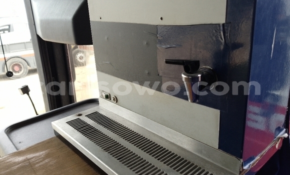 Acheter Occasion Utilitaire Renault Trafic Blanc à Cotonou, Benin Acheter Occasion Utilitaire Renault Trafic Blanc à Cotonou, Benin