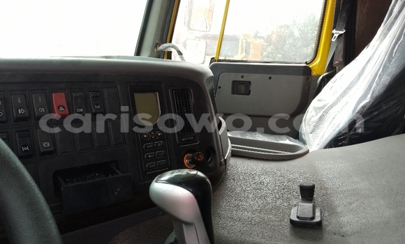 Ra Imported Mercedes‒Benz Truck Red Ọkọ̀ akẹ́rù ńlá in Cotonou ni Benin Ra Imported Mercedes‒Benz Truck Red Ọkọ̀ akẹ́rù ńlá in Cotonou ni Benin