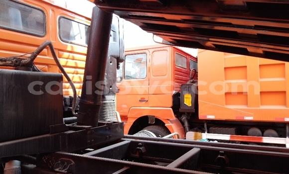 Acheter Import Utilitaire DAF CF Rouge à Cotonou, Benin Acheter Import Utilitaire DAF CF Rouge à Cotonou, Benin