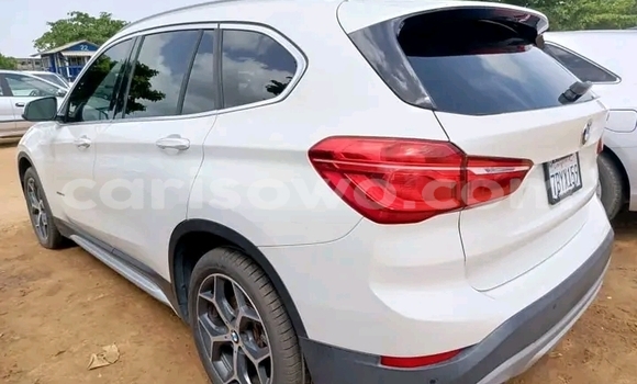 Acheter Occasion Voiture BMW X1 Blanc à Cotonou, Benin Acheter Occasion Voiture BMW X1 Blanc à Cotonou, Benin