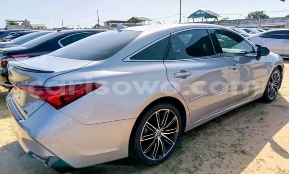 Sayi Sabo Toyota Avalon Sauran Mota in Cotonou a Benin Sayi Sabo Toyota Avalon Sauran Mota in Cotonou a Benin