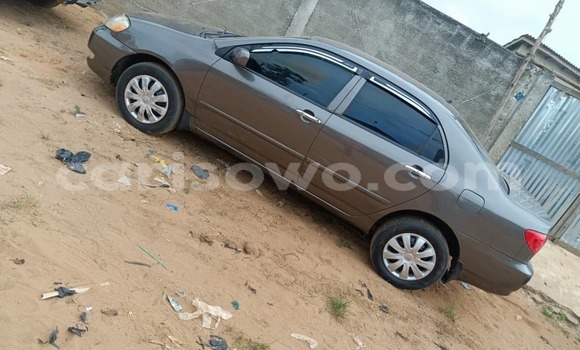 Ra Àlòkù Toyota Corolla Silver Ọkọ̀ in Cotonou ni Benin Ra Àlòkù Toyota Corolla Silver Ọkọ̀ in Cotonou ni Benin