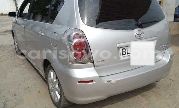 Ra Àlòkù Toyota Corolla Verso Silver Ọkọ̀ in Cotonou ni Benin