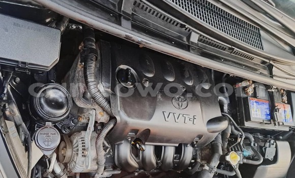 Ra Àlòkù Toyota Yaris funfun Ọkọ̀ in Cotonou ni Benin Ra Àlòkù Toyota Yaris funfun Ọkọ̀ in Cotonou ni Benin