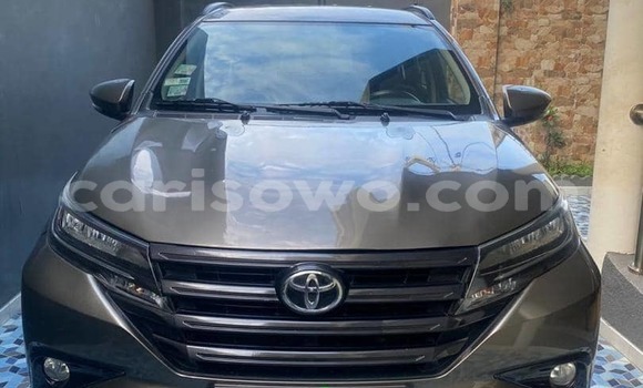 Sayi Na hannu Toyota Rush Brown Mota in Cotonou a Benin Sayi Na hannu Toyota Rush Brown Mota in Cotonou a Benin