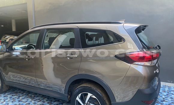 Sayi Na hannu Toyota Rush Brown Mota in Cotonou a Benin Sayi Na hannu Toyota Rush Brown Mota in Cotonou a Benin