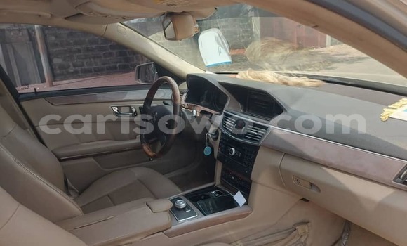Buy Used Mercedes-Benz E-Classe Brown Car in Abomey Calavi in Benign Buy Used Mercedes-Benz E-Classe Brown Car in Abomey Calavi in Benign
