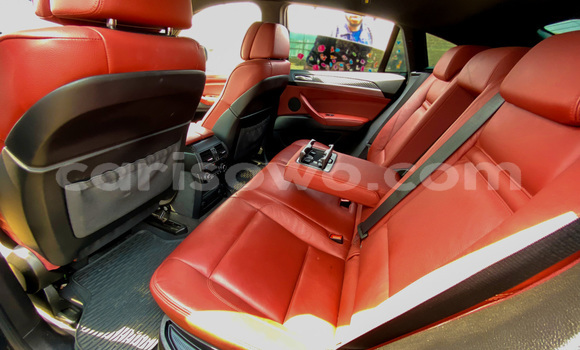 Acheter Occasion Voiture BMW X6 Bleu à Cotonou, Benin Acheter Occasion Voiture BMW X6 Bleu à Cotonou, Benin