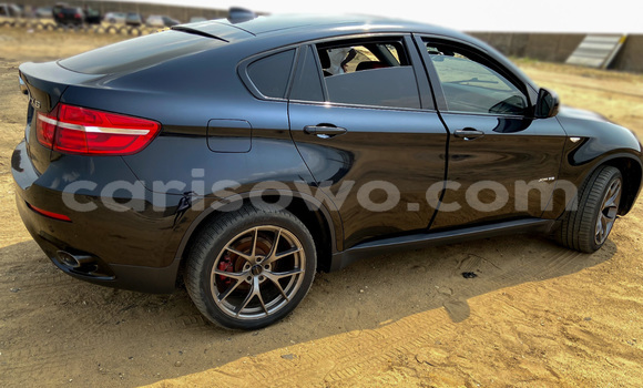 Acheter Occasion Voiture BMW X6 Bleu à Cotonou, Benin Acheter Occasion Voiture BMW X6 Bleu à Cotonou, Benin