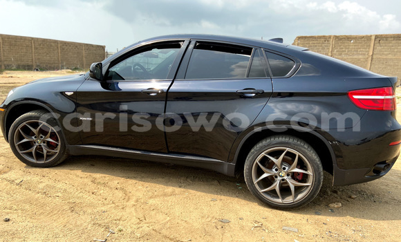 Acheter Occasion Voiture BMW X6 Bleu à Cotonou, Benin Acheter Occasion Voiture BMW X6 Bleu à Cotonou, Benin