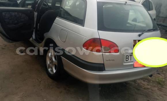 Sayi Na hannu Toyota Avensis Sauran Mota in Cotonou a Benin Sayi Na hannu Toyota Avensis Sauran Mota in Cotonou a Benin