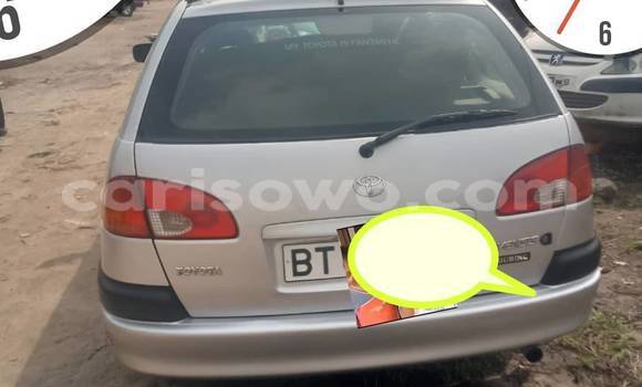 Sayi Na hannu Toyota Avensis Sauran Mota in Cotonou a Benin Sayi Na hannu Toyota Avensis Sauran Mota in Cotonou a Benin