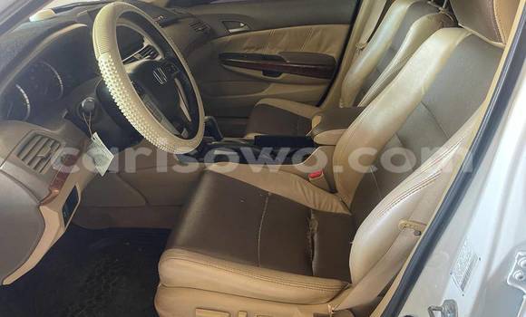 Sayi Na hannu Honda Accord White Mota in Cotonou a Benin Sayi Na hannu Honda Accord White Mota in Cotonou a Benin