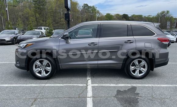 Ra Àlòkù Toyota Highlander Miiran Ọkọ̀ in Abomey ni Benin